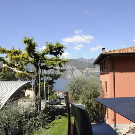 Casa Guarnati View מאלצ'סינה