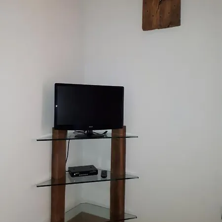 Casa Guarnati View דירה